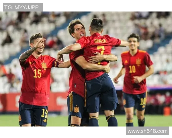 意大利女记者与足球明星的激情碰撞揭示体育与媒体的完美融合