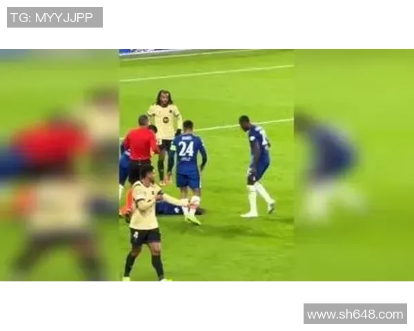 足球明星激烈对抗引发争议谁才是真正的球场王者 足球明星激烈对抗引发争议谁才是真正的球场王者